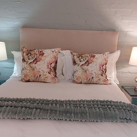 Hide Away On 21 Appartement Mosselbaai Buitenkant foto